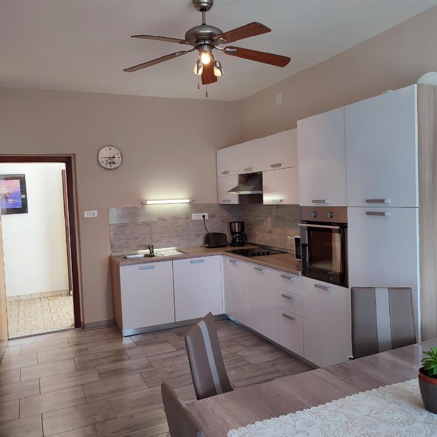 דראמליי Apartments Desiree & Daniel מראה חיצוני תמונה