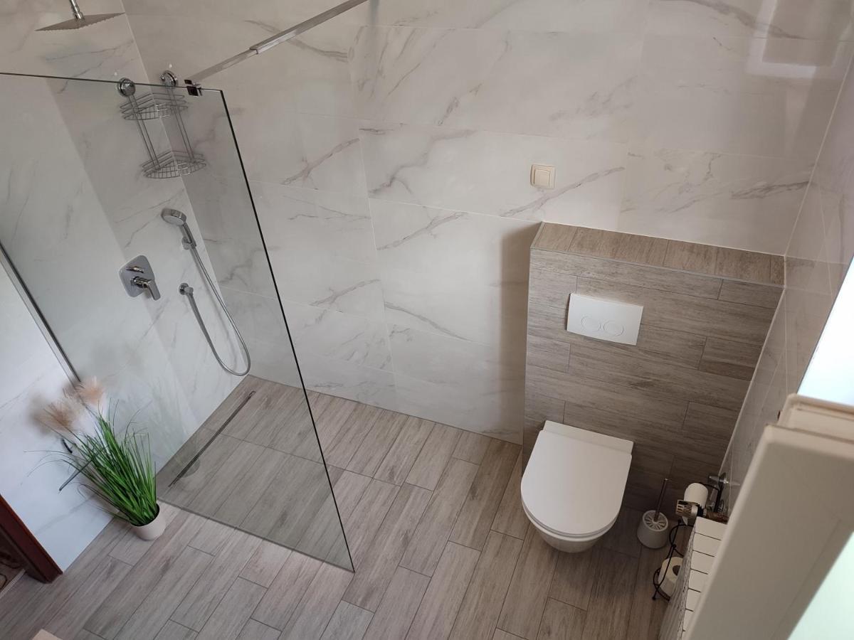 דראמליי Apartments Desiree & Daniel מראה חיצוני תמונה