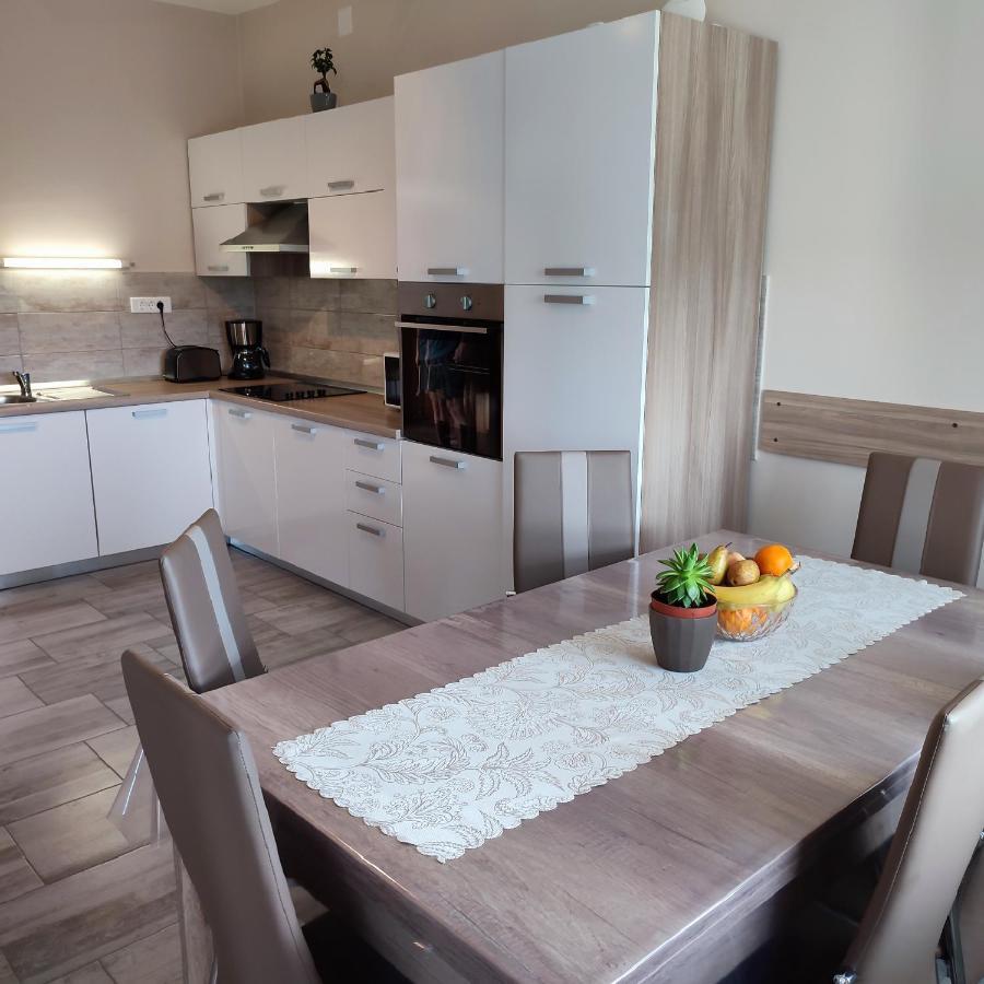 דראמליי Apartments Desiree & Daniel מראה חיצוני תמונה